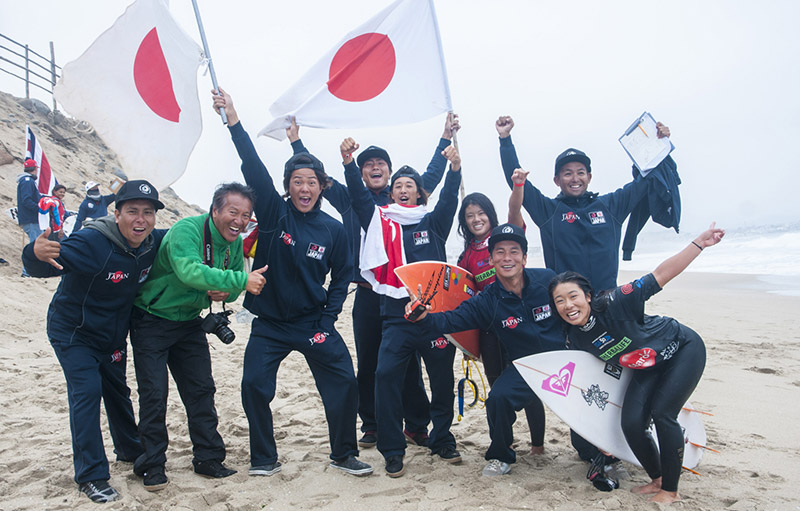 A stoked Team Japan after Omura and Kurakawa’s win. Photo: ISA/Rommel Gonzales
